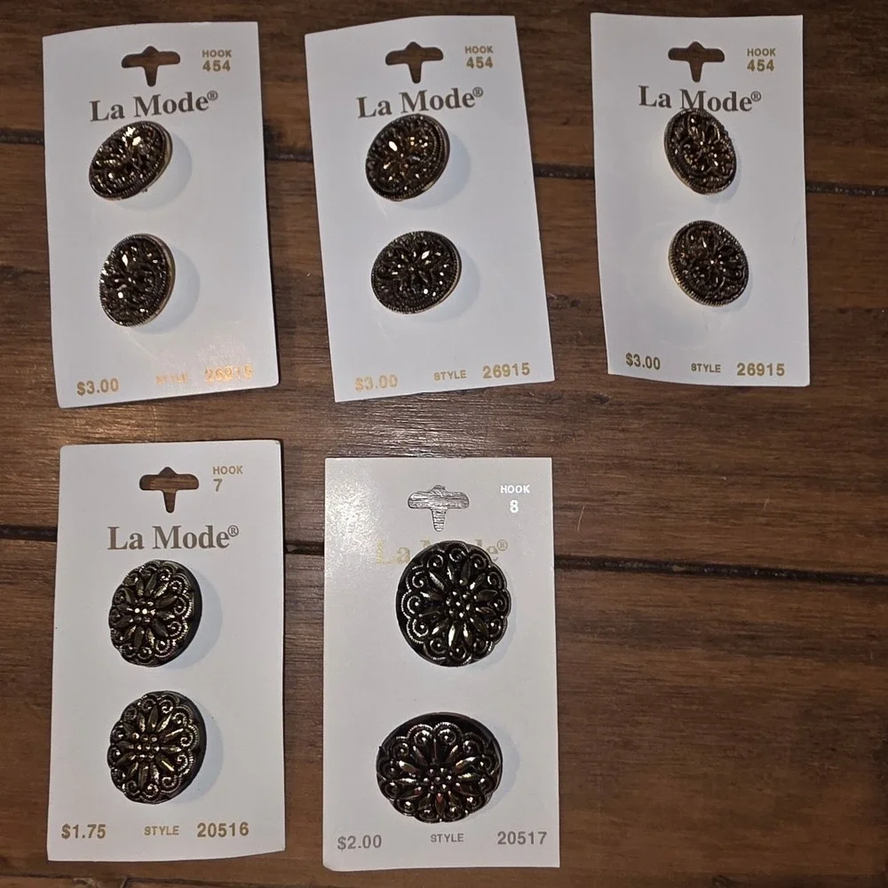 La Mode Buttons Antique Gold Black Floral Vintage Lot 3/4in 7/8in 1in 10pc